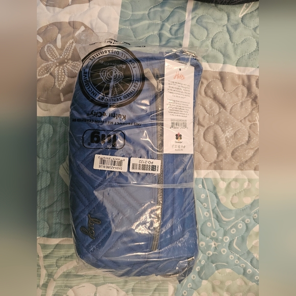 Brand new lug brand dash in azure blue - Picture 4 of 4